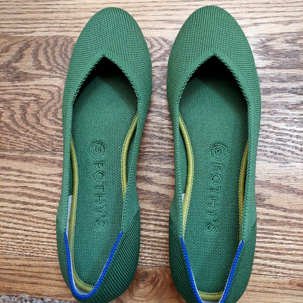 **SOLD** **FREE SHIPPING**_Rothy's Willow Flats, EUC 9.5  *RETIRED COLOR